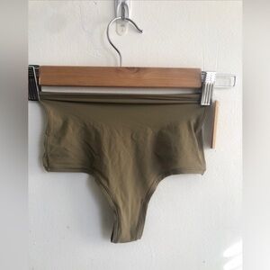 Skims 0416 Fits Everybody‎ High Waisted Thong 1-Pack Panties US Size XS